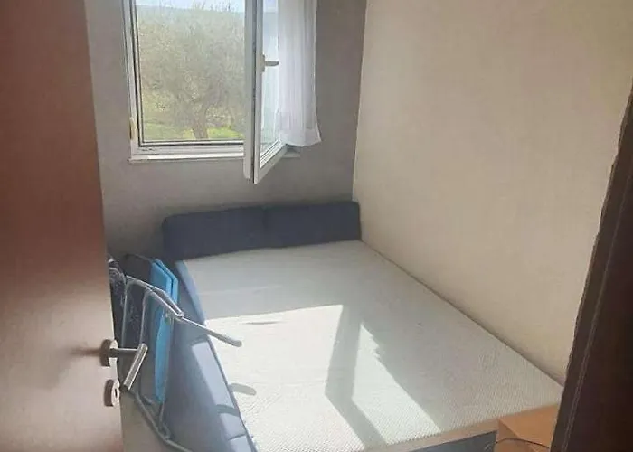 With Parking Space Rovanjska, Paklenica - 22260