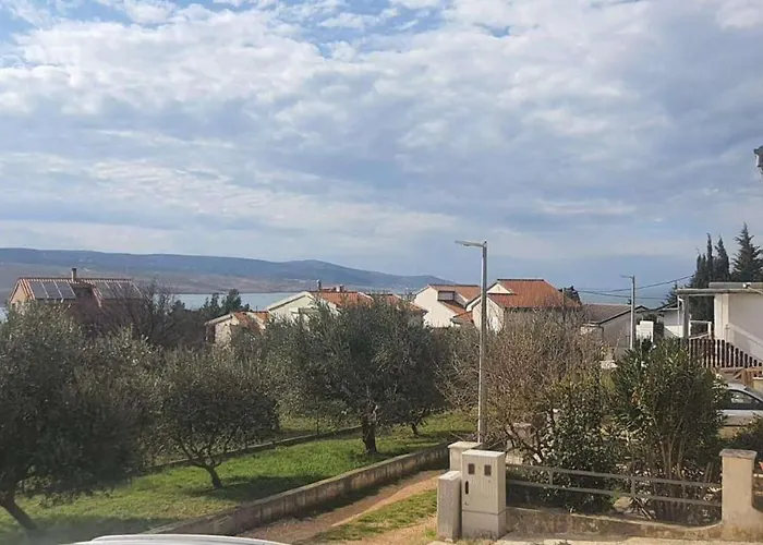 Lägenhet With Parking Space Rovanjska, Paklenica - 22260